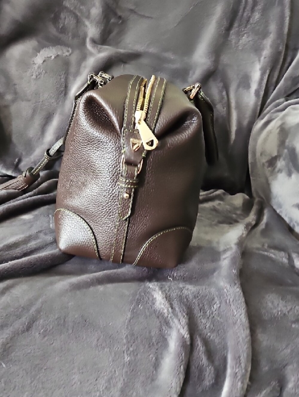 Aspinal of London Hudson Midi in Chocolate Milled Pebble Leather - Picture 6 of 10
